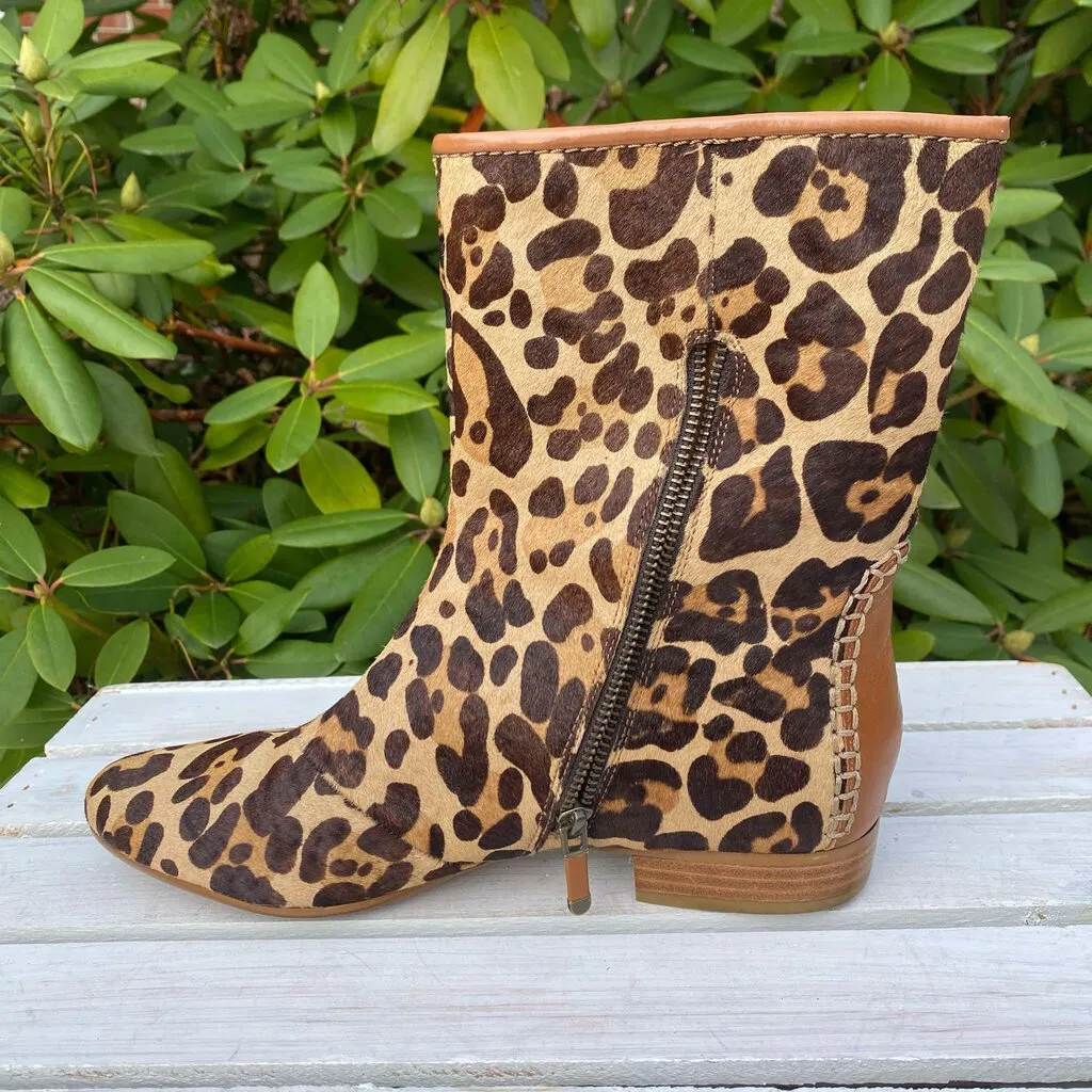 B. Makowsky Leopard Print Calf Hair Ankle Booties - Size 9