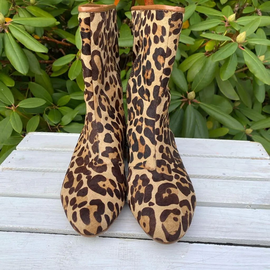 B. Makowsky Leopard Print Calf Hair Ankle Booties - Size 9