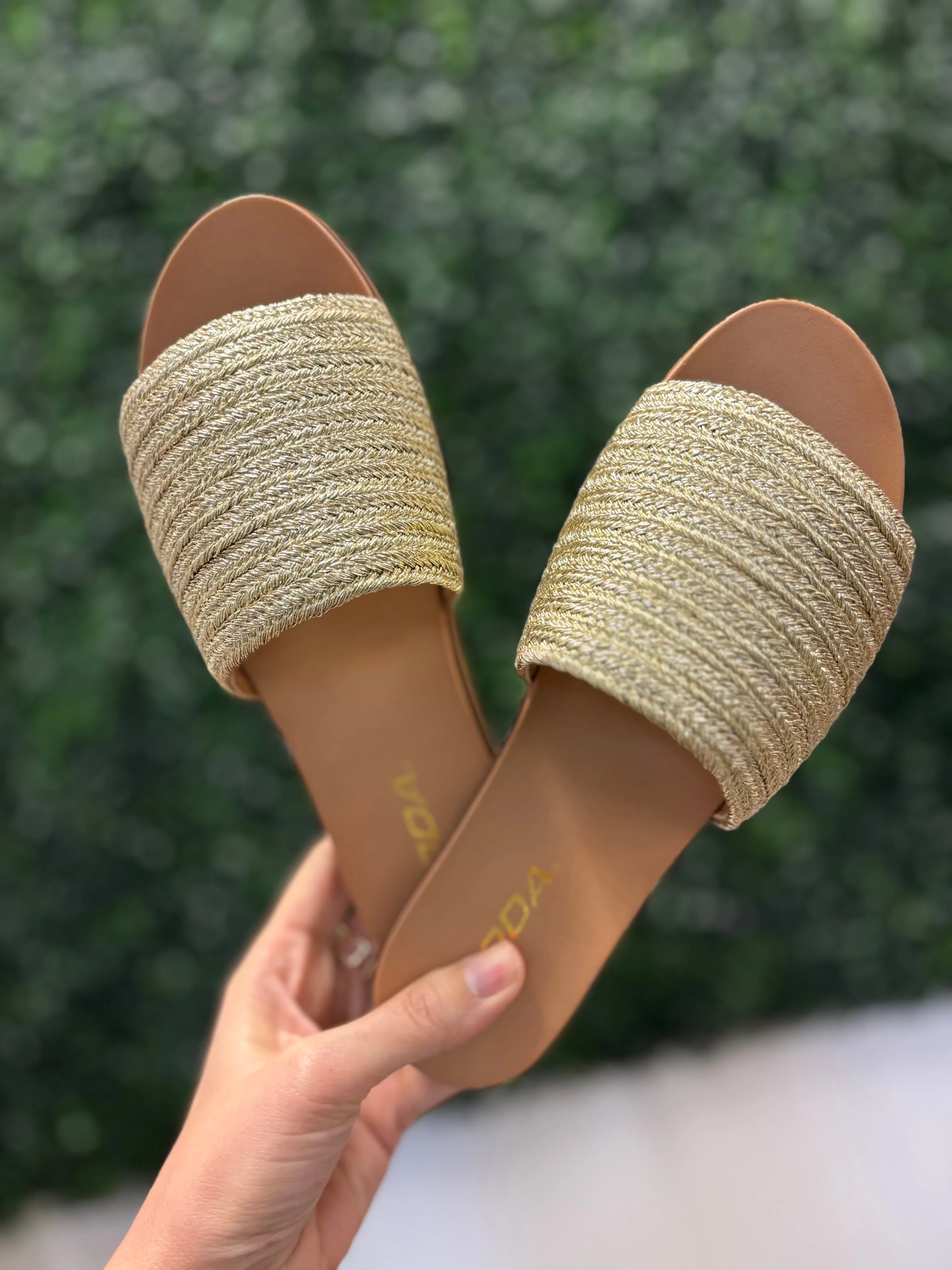 Fate Sandal - Gold Raffia