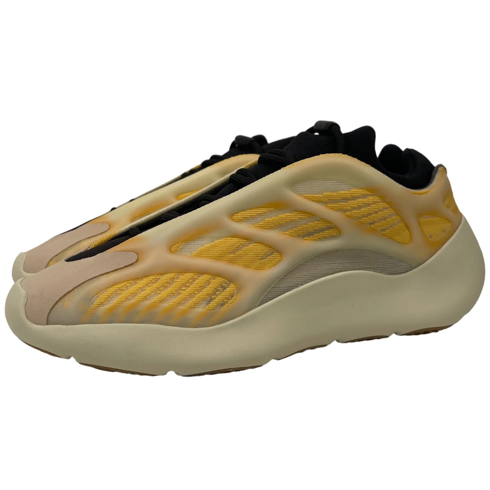 Men's 700 V3 Monsaf Low Trainers Cream Size EU 43.5 / UK 9.5