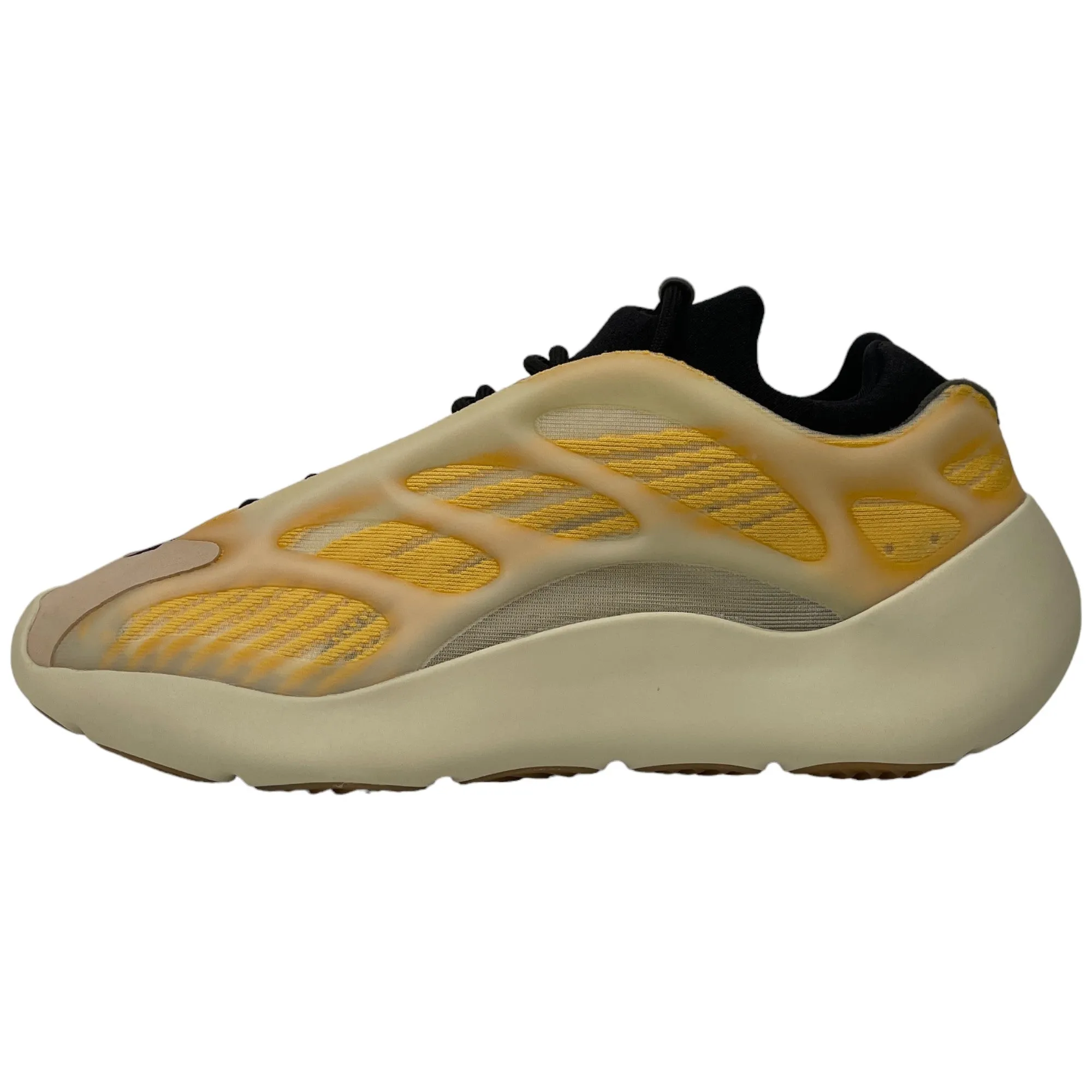 Men's 700 V3 Monsaf Low Trainers Cream Size EU 43.5 / UK 9.5