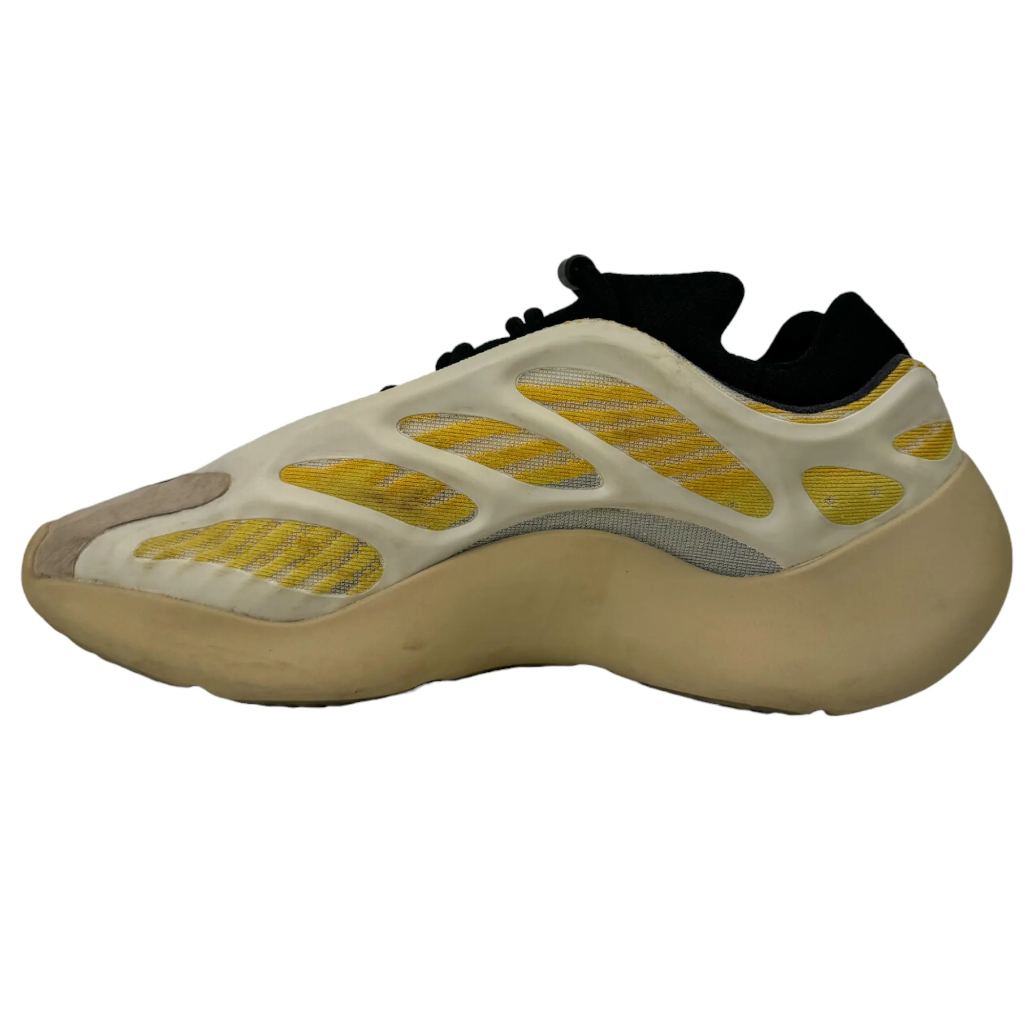 Men's 700 V3 Safflower Low Trainers Cream Size EU 42.5 / UK 8.5