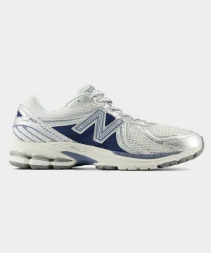 New Balance 860v2 in Arctic Grey