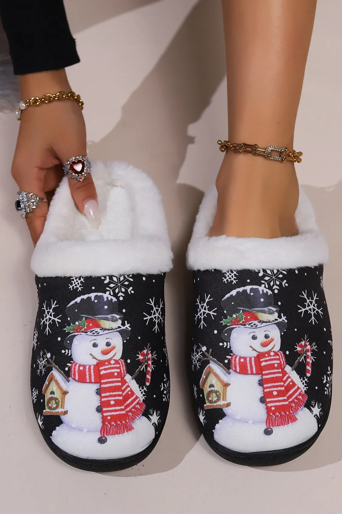 Snowman Round Toe Faux Fur Slippers