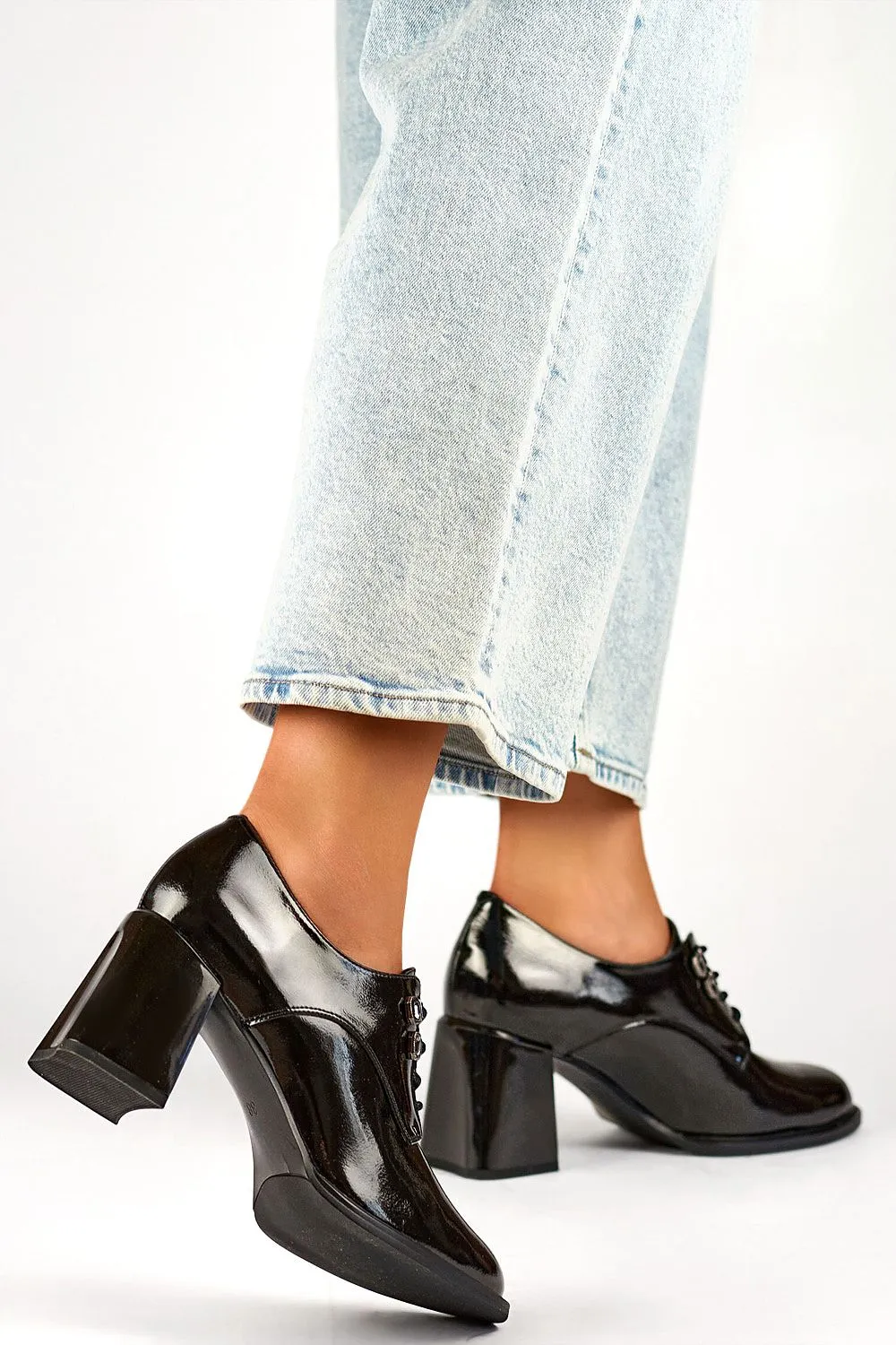 TEEK - Black Mini Hinges Low Heeled Shoes